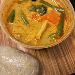 Jad Jaan Thai Vietnamese - Yellow Curry and Coconut sticky rice