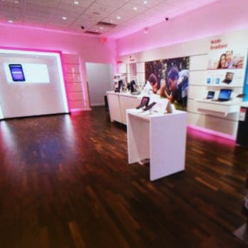 T-Mobile - Mobile Phones Near Me - Dallas, Texas