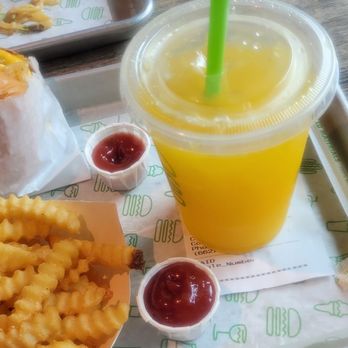 Shake Shack Canal Place - Veggie Shack- Fries Mango Passionade - Fast Food Near Me - New Orleans, Louisiana Shake Shack Canal Place - Veggie Shack- Fries Mango Passionade - Fast Food Near Me - New Orleans, Louisiana