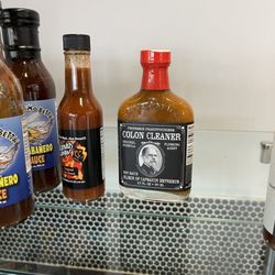 Surcheros Fresh Mex - ..hot sauces, indeed!