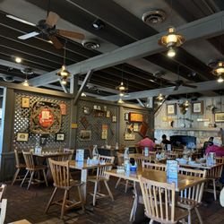 Cracker Barrel Old Country Store - Dining area