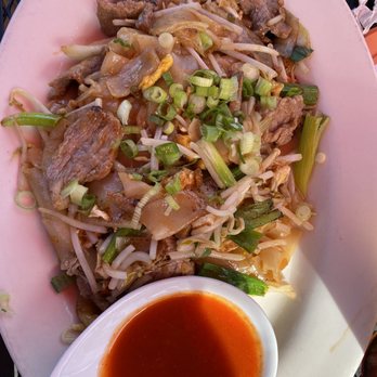 Wyckoff Thai - Sriracha noodle - Thai Near Me - Wyckoff, New Jersey Wyckoff Thai - Sriracha noodle - Thai Near Me - Wyckoff, New Jersey