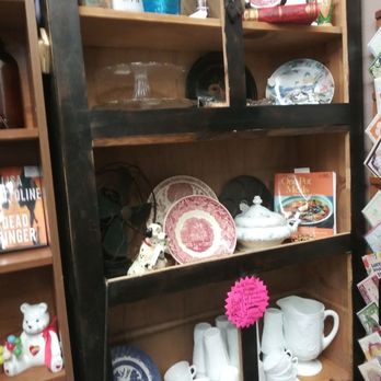 Muenster Antique Mall - Antiques Near Me - Muenster, Texas