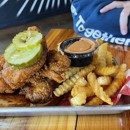 COOP'S HOT CHICKEN - Updated March 2026 - 95 Photos & 91 Reviews