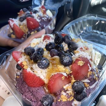 Granny's Donuts - Blueberry Açaí Bowls - Donuts Near Me - Long Beach, California Granny's Donuts - Blueberry Açaí Bowls - Donuts Near Me - Long Beach, California