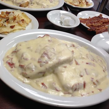 Havertown Grille - Creamed Chipped Beef on toast with bacon and home fries. - American Near Me - Havertown, Pennsylvania Havertown Grille - Creamed Chipped Beef on toast with bacon and home fries. - American Near Me - Havertown, Pennsylvania