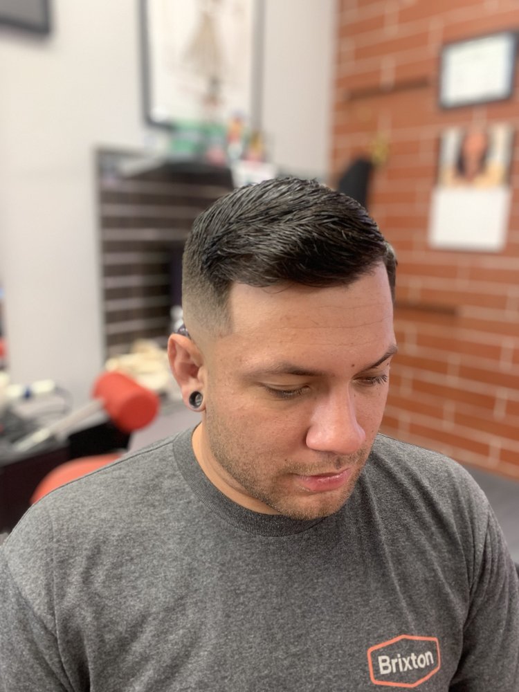 Kvn Barbering Logo
