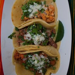 La Perla Cantina - Street tacos