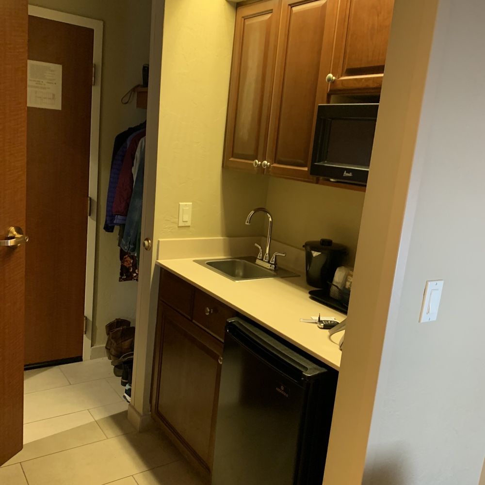 Fairfield by Marriott Inn & Suites Tucson North/Oro Valley - Kitchen, sink, microwave, refrigerator - Hotels Near Me - Oro Valley, Arizona