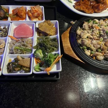 Restaurant Silla - Side dishes, mixed fried rice, dumplings, wings - Japanese Near Me - Columbus, Ohio