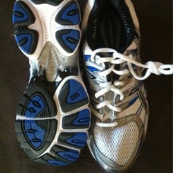 Human Race Sports - asics gel-nimbus 12 and Apple too ;)