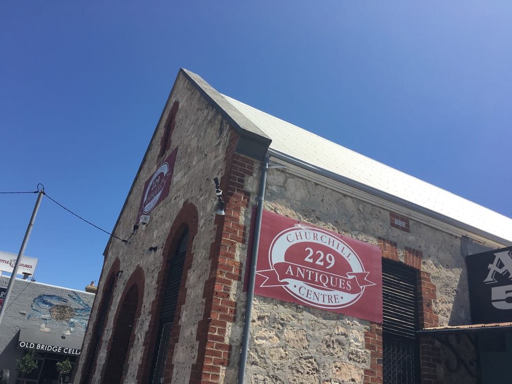 CHURCHILL ANTIQUES & COLLECTABLES Updated September 2024 229 Queen