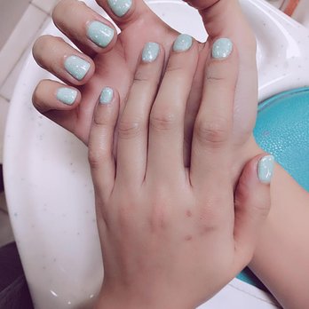Euphoria Nails & Spa - Love the design. Simple yet beautiful and elegant for this winter holiday. - Nail Salons Near Me - Houston, Texas Euphoria Nails & Spa - Love the design. Simple yet beautiful and elegant for this winter holiday. - Nail Salons Near Me - Houston, Texas