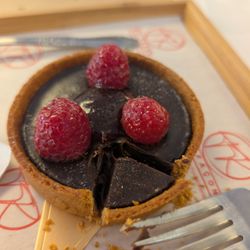Ma Façon TR - Dark chocolate raspberry tart