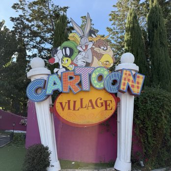 Parque Warner - Amusement Parks Near Me - San Martín de la Vega, M