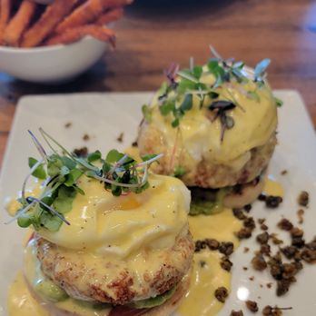 CRAFTkitchen - Crab cake Benedict - New American Near Me - Henderson, Nevada CRAFTkitchen - Crab cake Benedict - New American Near Me - Henderson, Nevada