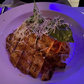 Coppola's East - Spaghetti with tomato sauce and grilled chicken - Italian Near Me - New York, New York