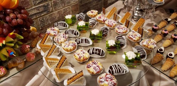 Montrose Deli by null