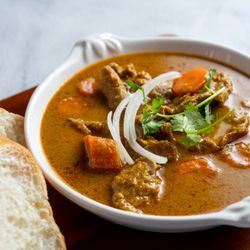 Carrot & Daikon Banh Mi - Chicken Curry with bread / Cari ga