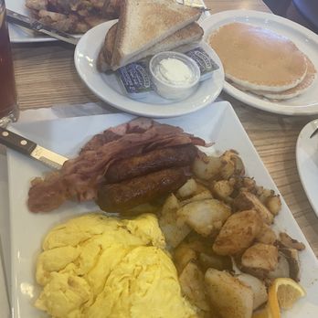Greystoke Grill - Deluxe Breakfast - American Near Me - Tarzana, California Greystoke Grill - Deluxe Breakfast - American Near Me - Tarzana, California