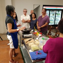 Fullei Fresh - Miami's very own Wok Star led a cooking class at The Fullei Fresh Marketplace.
