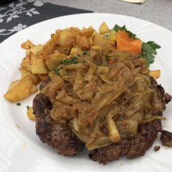 Gaststätte Sportheim - Hackbraten