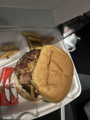 Sukos Burger by null