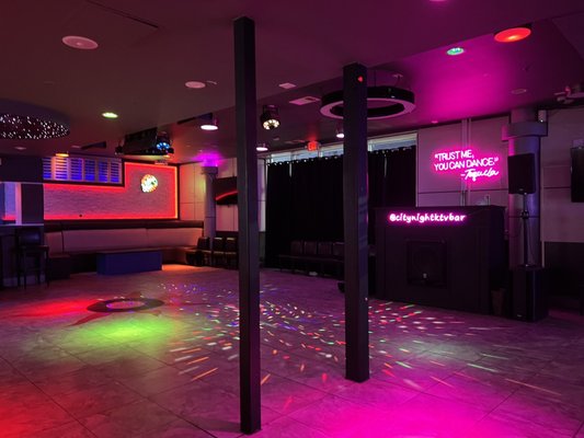 City Night KTV Karaoke Bar & Café by null