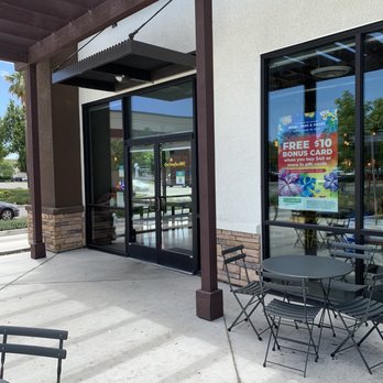 Ono Hawaiian BBQ - Front Entrance - Hawaiian Near Me - Manteca, California Ono Hawaiian BBQ - Front Entrance - Hawaiian Near Me - Manteca, California