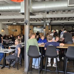 Artie's - Inside
