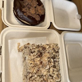 Go Frost Yourself - Bakeries Near Me - Rochester, New York