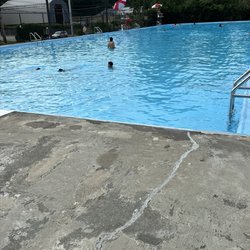 Lloyd Memorial Pool