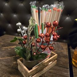 H Noodle House - Centerpiece