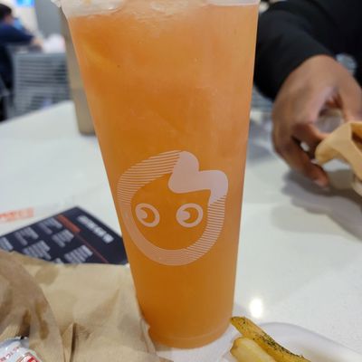 CoCo Fresh Tea and Juice by null