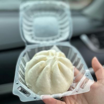 Cream Pan by null