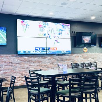 Charlie’s Watch Bar - Cocktail Bars Near Me - Humble, Texas