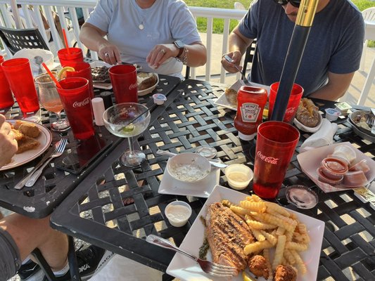 LOVE'S SEAFOOD & STEAKS by null