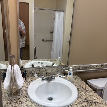 The Medallion - The bathroom. Again so clean. Towels and hygiene items were provided. - Assisted Living Facilities Near Me - Houston, Texas The Medallion - The bathroom. Again so clean. Towels and hygiene items were provided. - Assisted Living Facilities Near Me - Houston, Texas