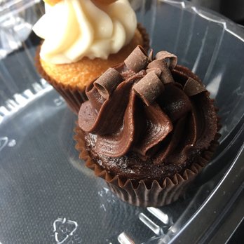 Jodi's Cupcakes & More - Bakeries Near Me - Boca Raton, Florida Jodi's Cupcakes & More - Bakeries Near Me - Boca Raton, Florida