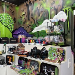 4u20 Smoke Shop - Trays, carts, and more!