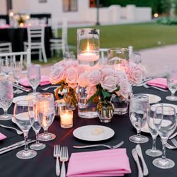 TWW Events - Reception centerpiece with candles at The Wigwam