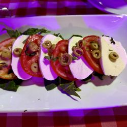 La Pizza Nostra - Piemonte (fresh, but had to ask for basil) - VN