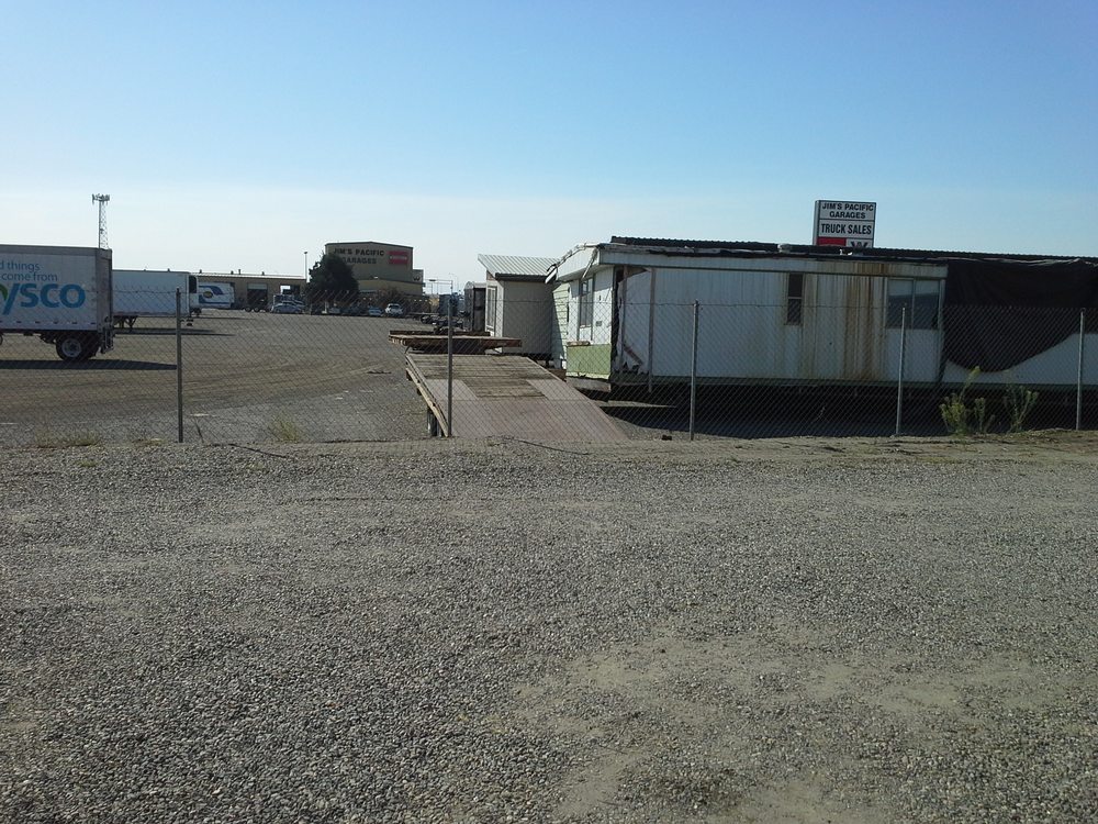ARROWHEAD CAMPGROUND & RV PARK Updated June 2024 3120 N Commercial