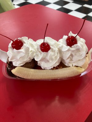 Mr B's Ice Cream Parlor by null