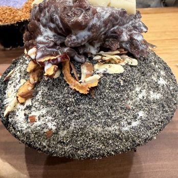 Sul & Beans - Black Sesame Bingsoo - Desserts Near Me - Los Angeles, California Sul & Beans - Black Sesame Bingsoo - Desserts Near Me - Los Angeles, California