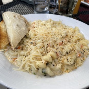 Hooked Seafood Restaurant - Lobster Mac & Cheese - Seafood Near Me - Manchester, New Hampshire Hooked Seafood Restaurant - Lobster Mac & Cheese - Seafood Near Me - Manchester, New Hampshire