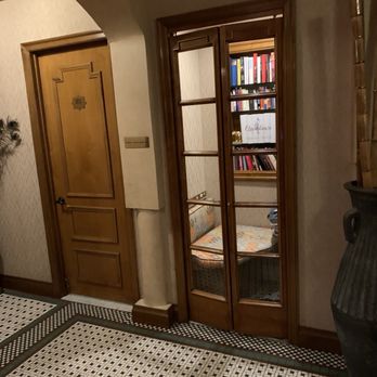 Casablanca Hotel - Cute reading nook - Hotels Near Me - New York, New York Casablanca Hotel - Cute reading nook - Hotels Near Me - New York, New York
