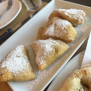 Howell's Kitchen and Bar - Beignets - Pizza Near Me - Atlanta, Georgia