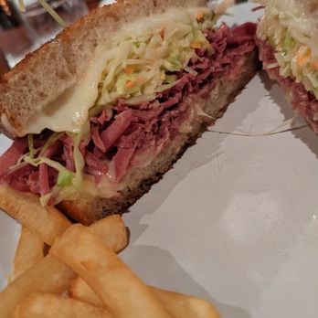 Gus' Last Word - Irish grilled cheese no pickles ... Amazing! - American Near Me - Wood-Ridge, New Jersey