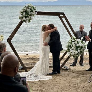 Lake Tahoe Wedding - Wedding Planning Near Me - Zephyr Cove, Nevada Lake Tahoe Wedding - Wedding Planning Near Me - Zephyr Cove, Nevada